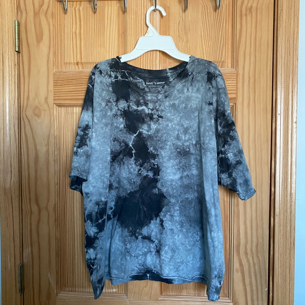 Never worn oversized tee
